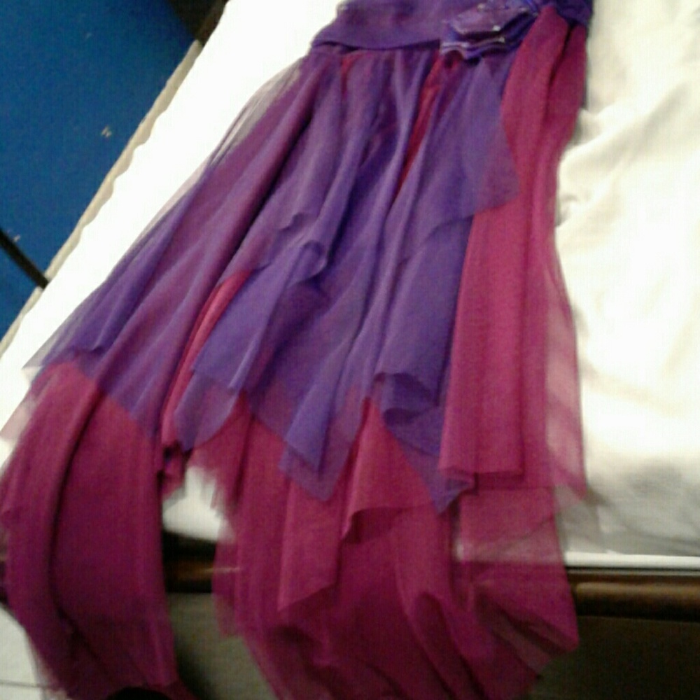Dress - Picture 3 of 3
